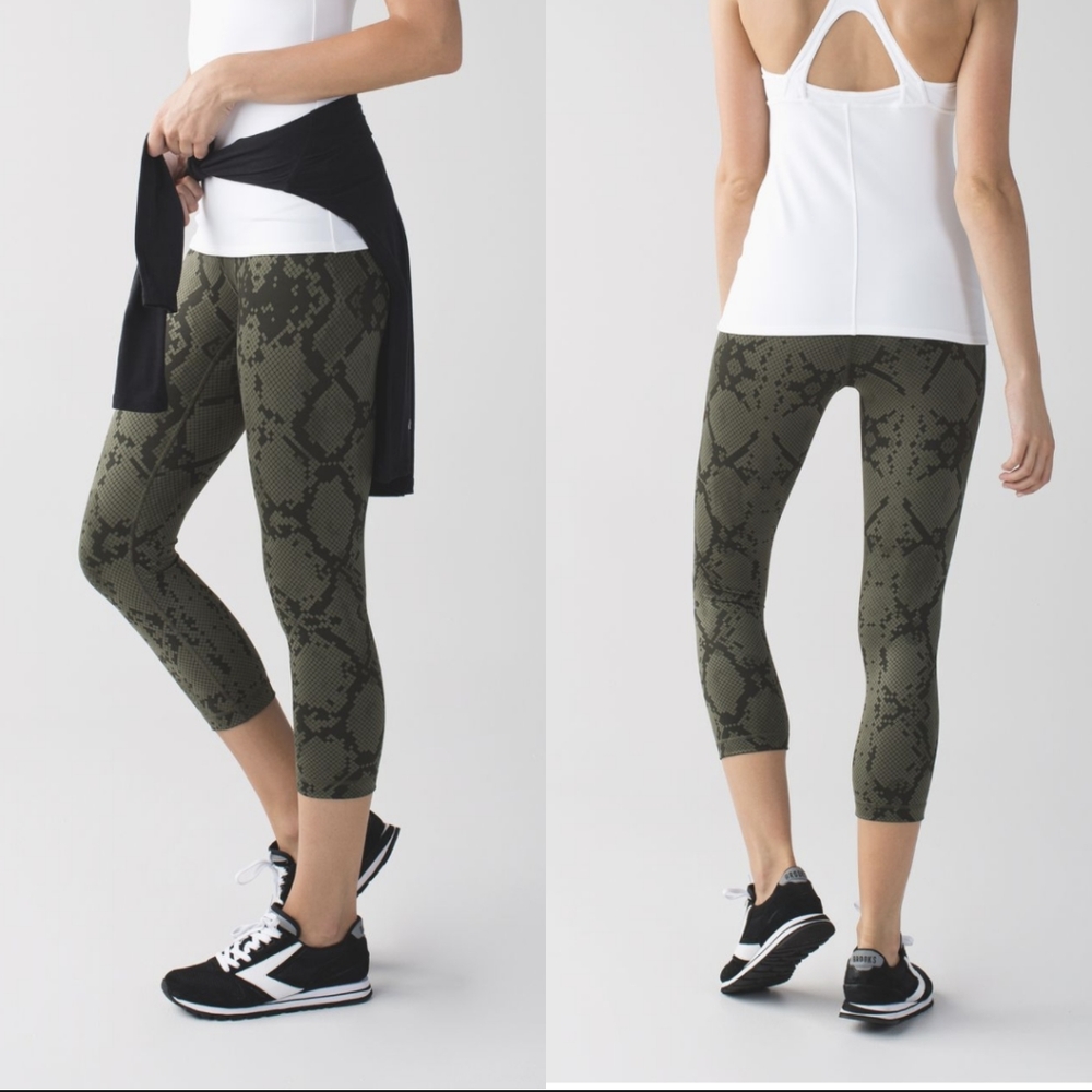 Lululemon Wunder Under Cropped Ziggy Snake Leggings